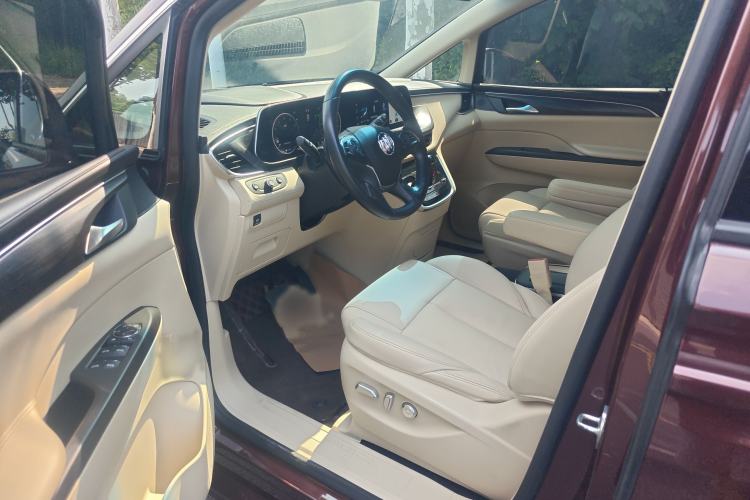 Used Buick GL8 2022 ES Landtrek 653T Luxury Edition Driver Seat