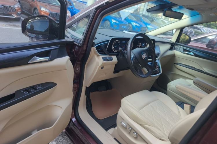 Used Buick GL8 2022 ES Land Cruiser 653T Luxury Model Driver Seat