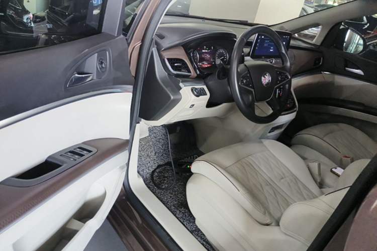 Used Buick GL8 2022 Land Business Class 652T Luxury Model Driver Seat