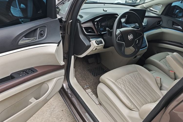 Used Buick GL8 2022 Land Cruiser Executive Class 652T Comfort Model Driver Seat