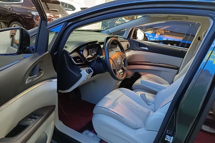 Used Buick GL8 2022 Land Business Class 652T Luxury Model Driver Seat