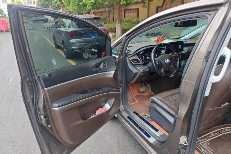 Used Buick GL8 2022 Land Business Class 652T Luxury Model Driver Seat
