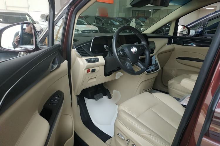 Used Buick GL8 2022 ES Landtrek 653T Luxury Edition Driver Seat