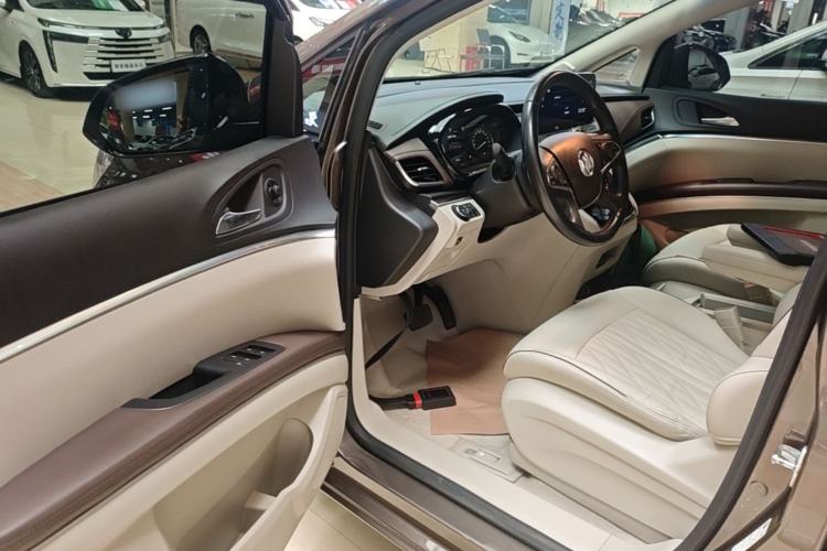 Used Buick GL8 2022 Land Business Class 652T Luxury Model Driver Seat