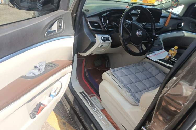 Used Buick GL8 2022 Land Business Class 652T Luxury Model Driver Seat