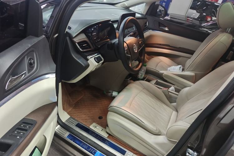Used Buick GL8 2022 Land Business Class 652T Luxury Model Driver Seat