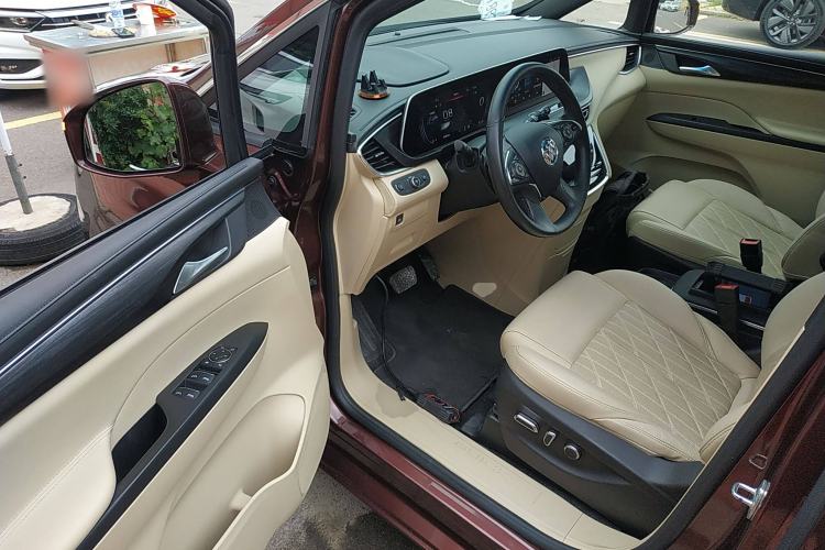 Used Buick GL8 2022 ES Land Cruiser 653T Luxury Model Driver Seat