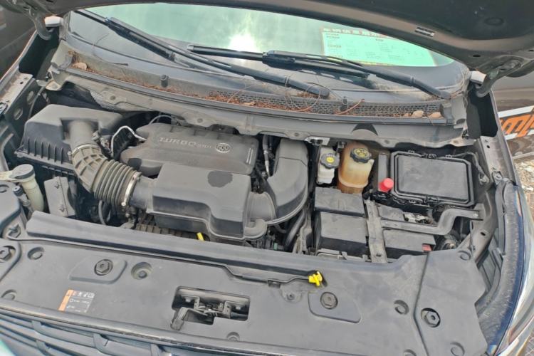 Used Buick GL8 2022 Land Business Class 652T Luxury Model Engine Bay