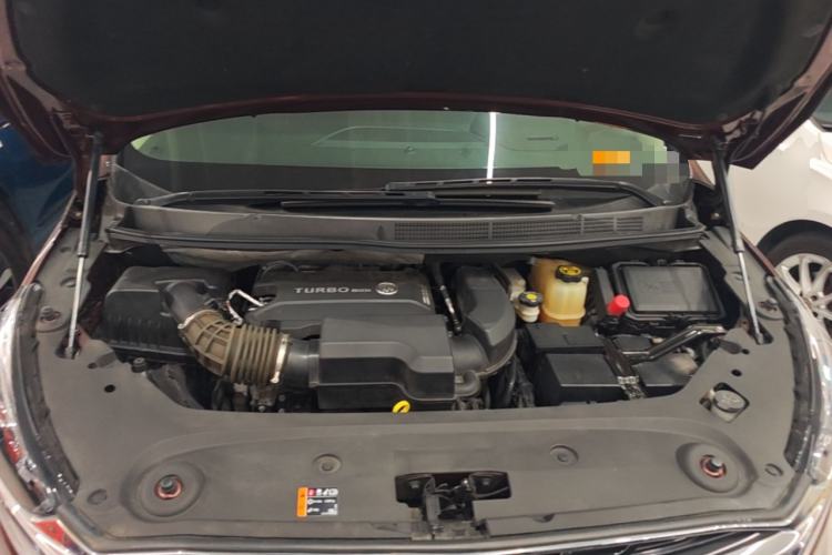 Used Buick GL8 2022 ES Land Cruiser 653T Luxury Model Engine Bay