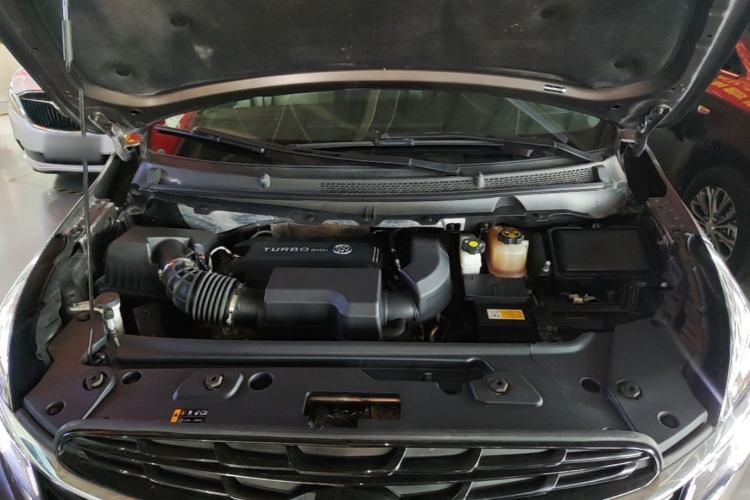 Used Buick GL8 2022 Land Cruiser Executive Class 652T Comfort Model Engine Bay