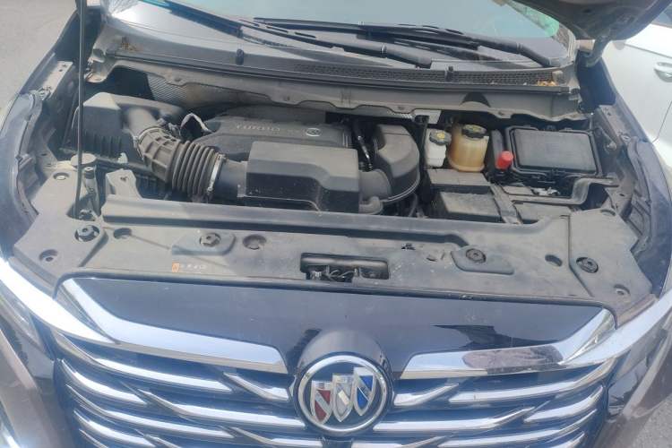Used Buick GL8 2022 Land Business Class 652T Luxury Model Engine Bay