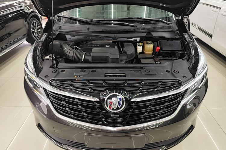 Used Buick GL8 2022 Land Cruiser Executive Class 652T Comfort Model Engine Bay