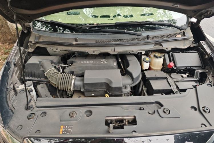 Used Buick GL8 2022 Land Business Class 652T Smart Deluxe Model Engine Bay