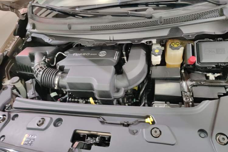 Used Buick GL8 2022 Land Business Class 652T Luxury Model Engine Bay