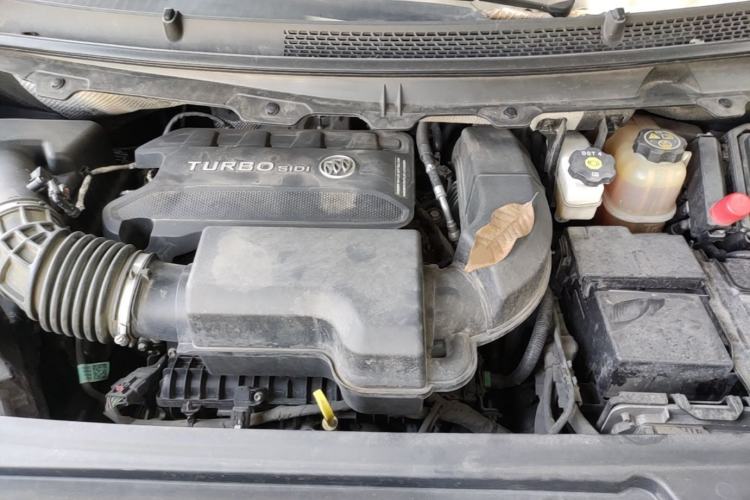 Used Buick GL8 2022 Land Cruiser Executive Class 652T Smart Luxury Model Engine Bay