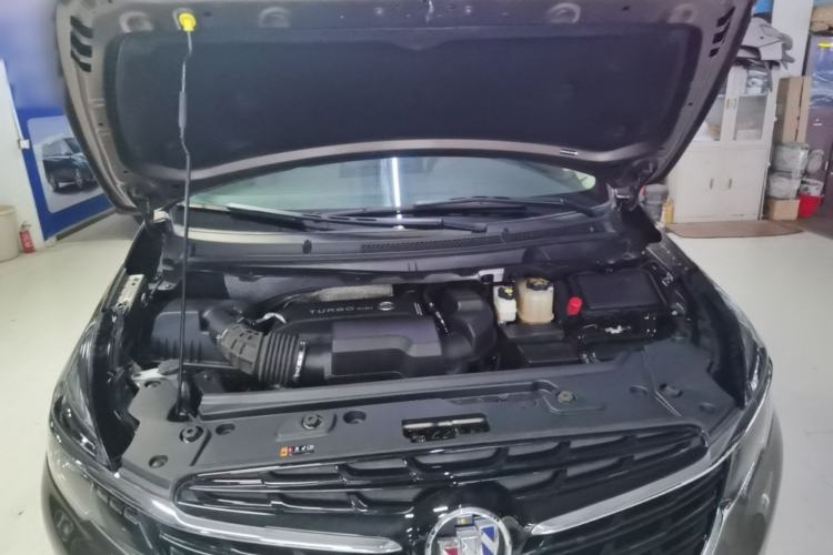 Used Buick GL8 2022 Land Business Class 652T Luxury Model Engine Bay