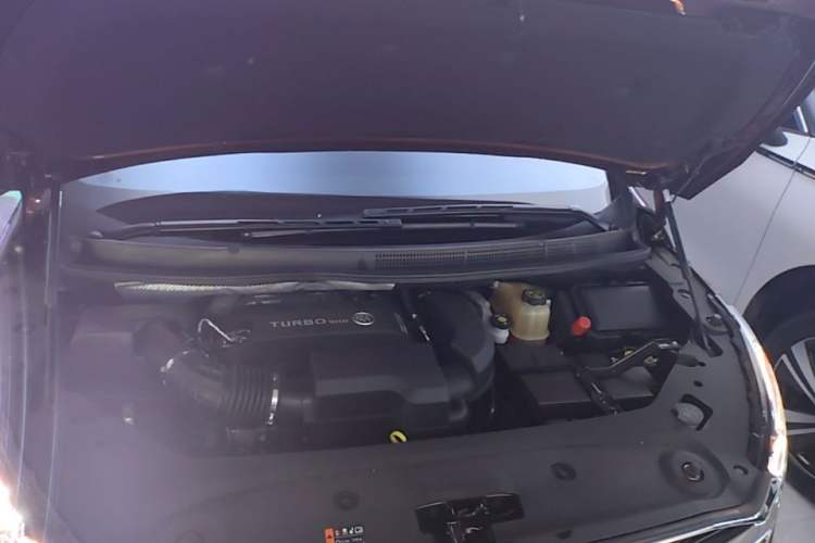 Used Buick GL8 2022 ES Landtrek 653T Comfort Edition Engine Bay