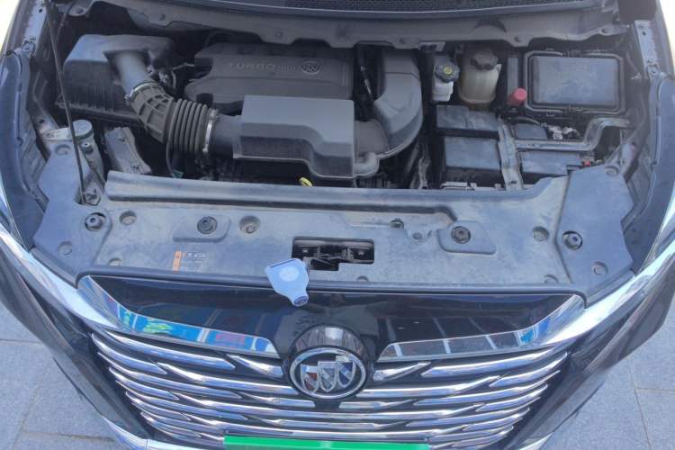 Used Buick GL8 2022 Land Business Class 652T Smart Deluxe Model Engine Bay