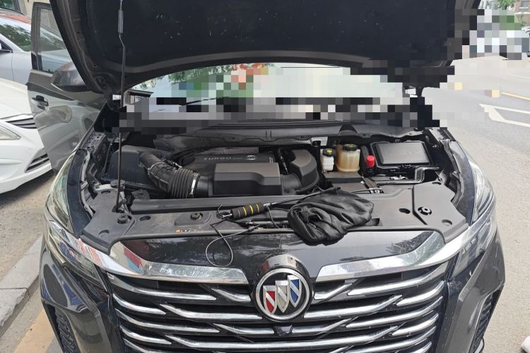 Used Buick GL8 2022 Land Cruiser Executive Class 652T Comfort Model Engine Bay