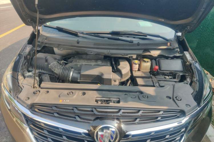 Used Buick GL8 2022 Land Cruiser Executive Class 652T Comfort Model Engine Bay