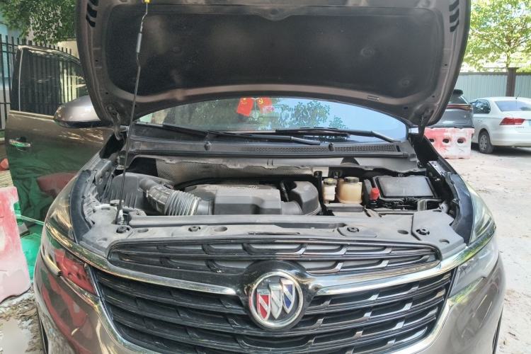 Used Buick GL8 2022 Land Business Class 652T Luxury Model Engine Bay
