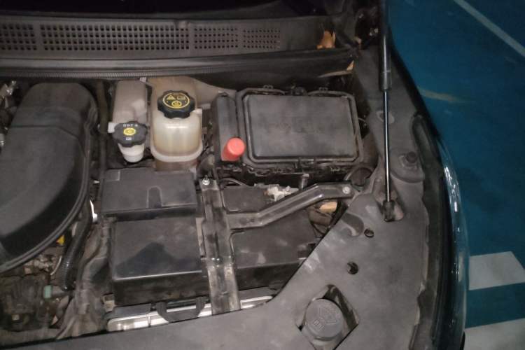 Used Buick GL8 2022 Facelift Avenir Aivia Six-Seat Deluxe Edition Engine Bay Left