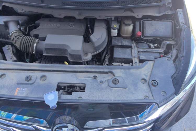 Used Buick GL8 2022 Land Business Class 652T Smart Deluxe Model Engine Bay Left