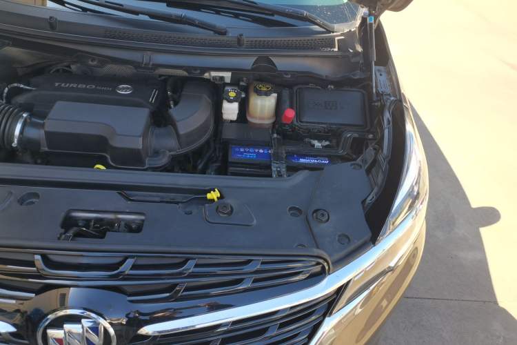 Used Buick GL8 2022 Land Cruiser Executive Class 652T Comfort Model Engine Bay Left