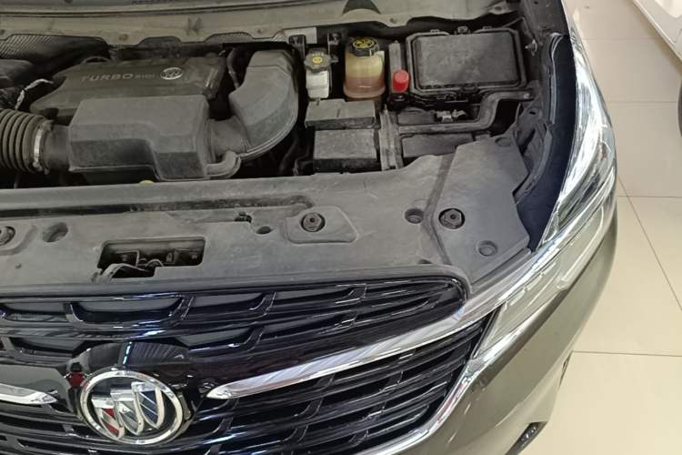 Used Buick GL8 2022 Land Business Class 652T Luxury Model Engine Bay Left