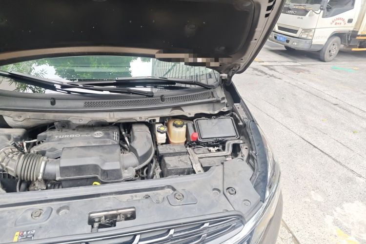 Used Buick GL8 2022 Land Cruiser Executive Class 652T Smart Luxury Model Engine Bay Left