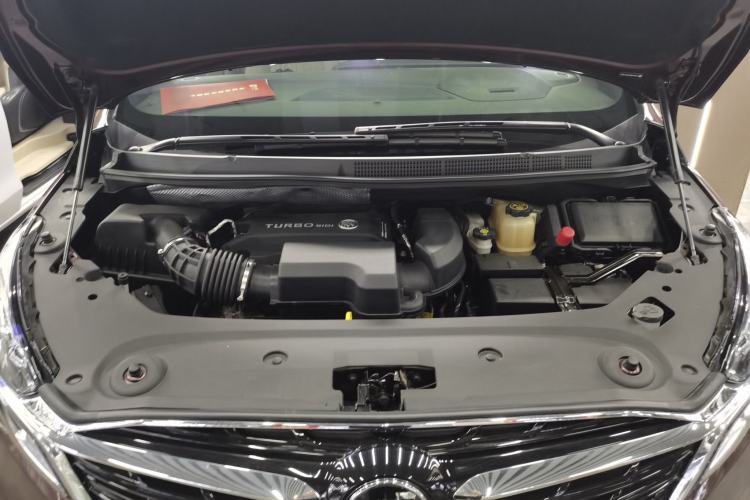 Used Buick GL8 2022 ES Landtrek 653T Flagship Model Engine Bay