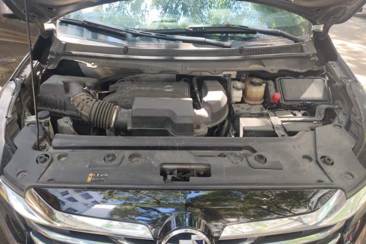 Used Buick GL8 2022 Land Cruiser Executive Class 652T Comfort Model Engine Bay