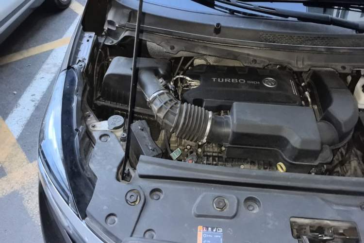 Used Buick GL8 2022 Land Business Class 652T Luxury Model Engine Bay Right