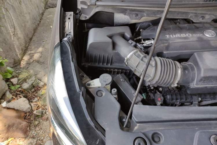 Used Buick GL8 2022 Land Cruiser Executive Class 652T Smart Luxury Model Engine Bay Right