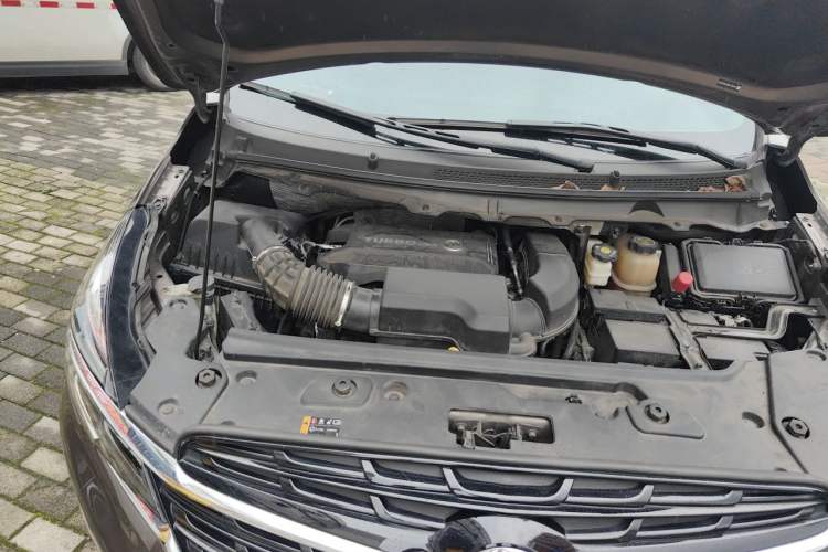 Used Buick GL8 2022 Land Business Class 652T Luxury Model Engine Bay Right