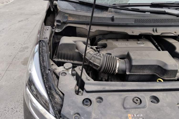Used Buick GL8 2022 Land Business Class 652T Luxury Model Engine Bay Right