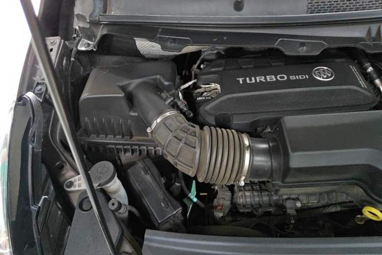 Used Buick GL8 2022 Land Cruiser Executive Class 652T Comfort Model Engine Bay Right