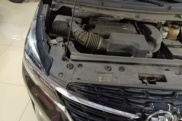 Used Buick GL8 2022 Land Business Class 652T Luxury Model Engine Bay Right
