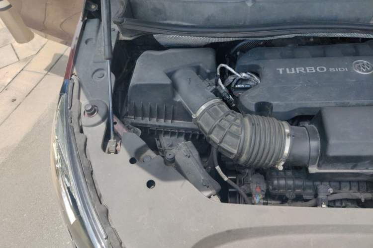 Used Buick GL8 2022 ES Landtrek 653T Luxury Edition Engine Bay Right