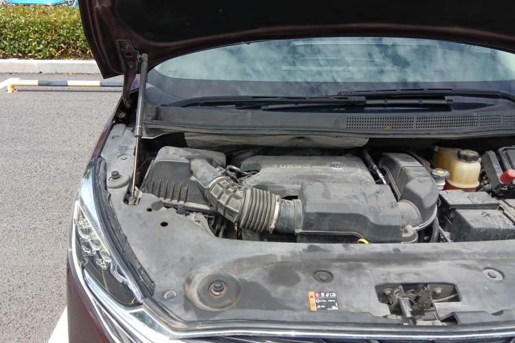Used Buick GL8 2022 ES Landtrek 653T Comfort Edition Engine Bay Right