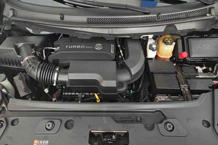 Used Buick GL8 2022 Land Business Class 652T Luxury Model Engine Bay