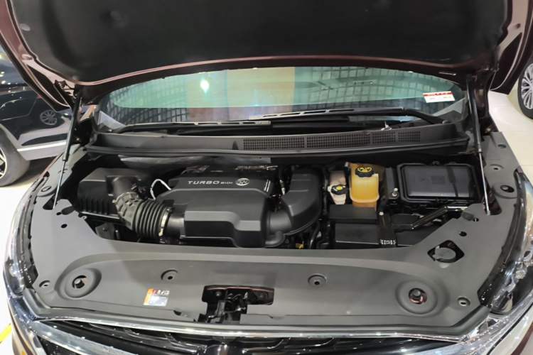 Used Buick GL8 2022 ES Land Cruiser 653T Smart Luxury Model Engine Bay