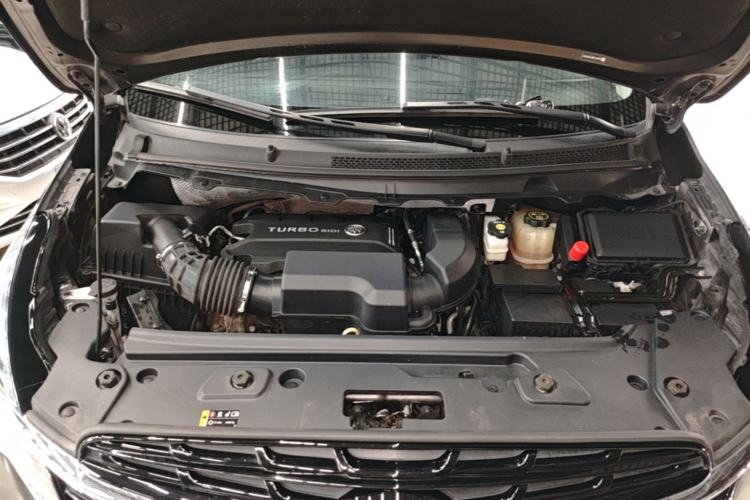 Used Buick GL8 2022 Land Business Class 652T Luxury Model Engine Bay