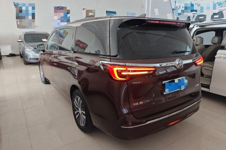 Used Buick GL8 2022 ES Landtrek 653T Comfort Edition Exterior 2