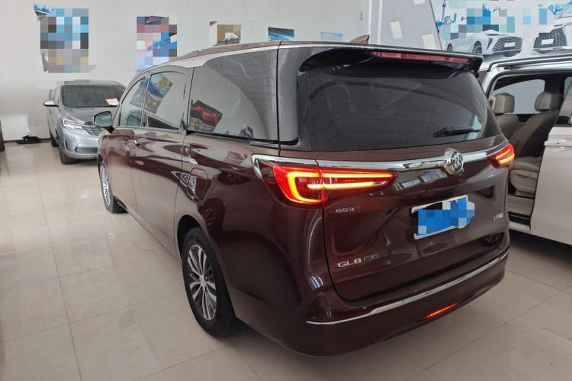 Used Buick GL8 2022 ES Landtrek 653T Comfort Edition Exterior 2