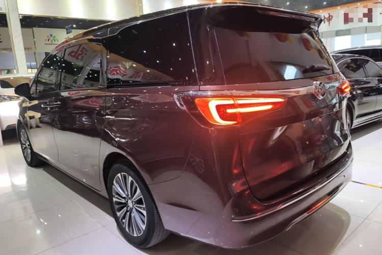 Used Buick GL8 2022 ES Land Cruiser 653T Smart Luxury Model Exterior 2