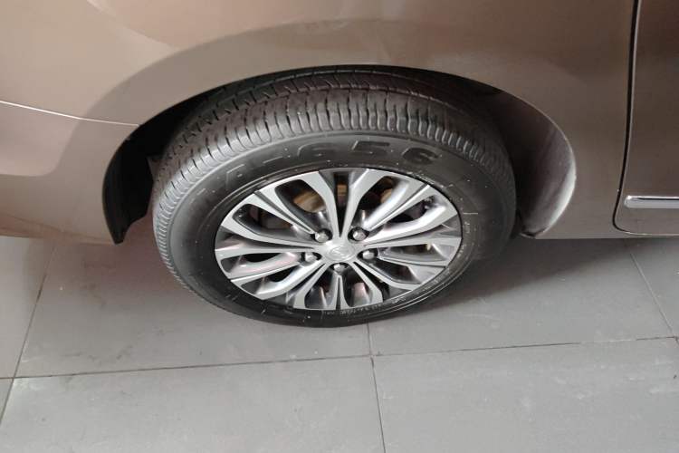 Used Buick GL8 2022 Land Business Class 652T Luxury Model Exterior 5