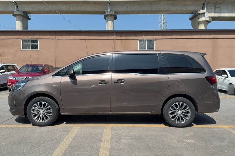 Used Buick GL8 2022 Land Cruiser Executive Class 652T Comfort Model Exterior 5