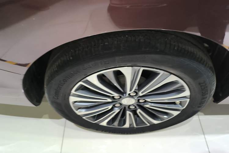 Used Buick GL8 2022 ES Land Cruiser 653T Smart Luxury Model Exterior 5
