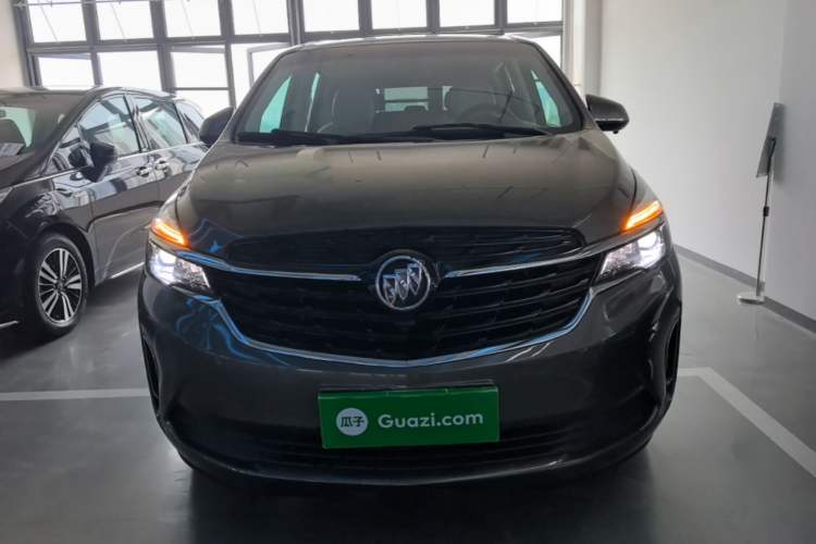 Used Buick GL8 2022 Land Cruiser Executive Class 652T Comfort Model Front